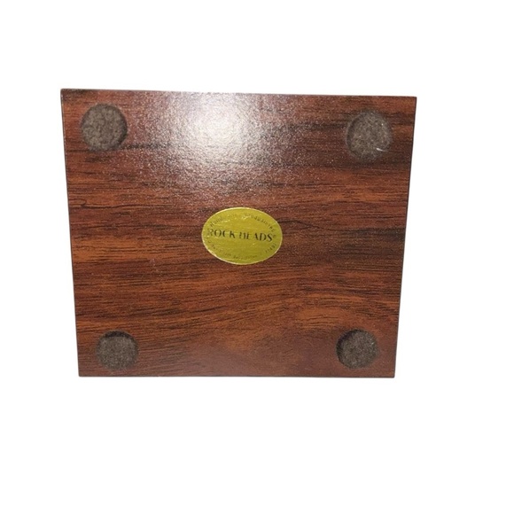 Vintage Ceramic/Resin Nurse Figurine with Wood Base 5.7" tall, Signed & Dated - Picture 8 of 11